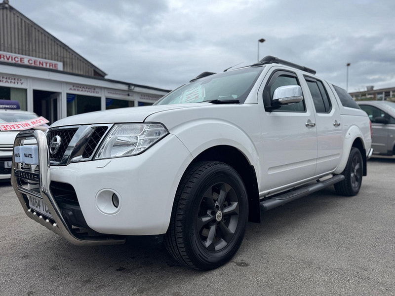 Nissan Navara 2.5 dCi Tekna 4WD Euro 5 4dr 4dr Manual 2025