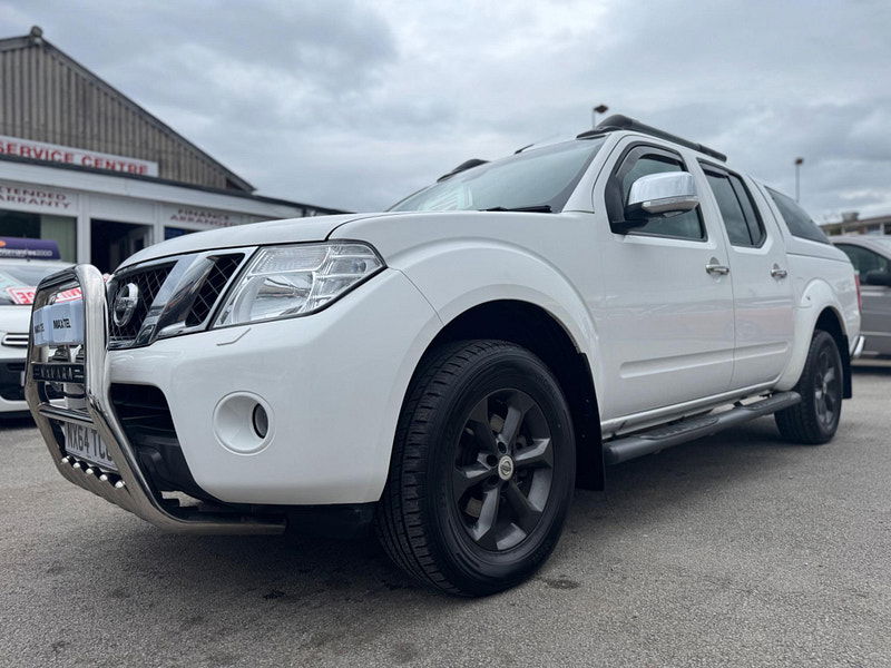 Nissan Navara 2.5 dCi Tekna 4WD Euro 5 4dr 4dr Manual 2025