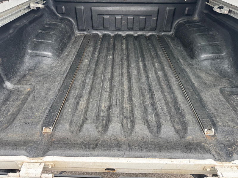 Nissan Navara 2.5 dCi Tekna 4WD Euro 5 4dr 4dr Manual 2025