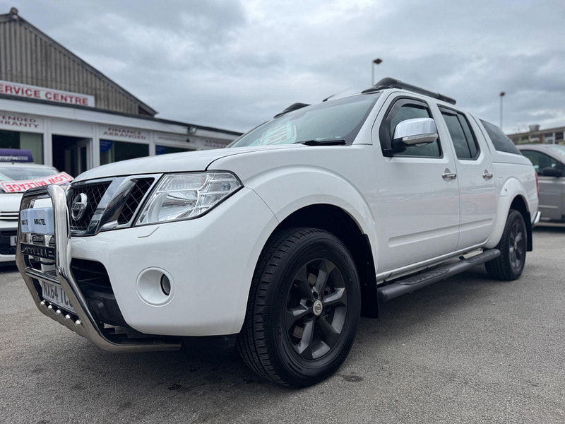 Nissan Navara 2.5 dCi Tekna 4WD Euro 5 4dr 4dr Manual 2025