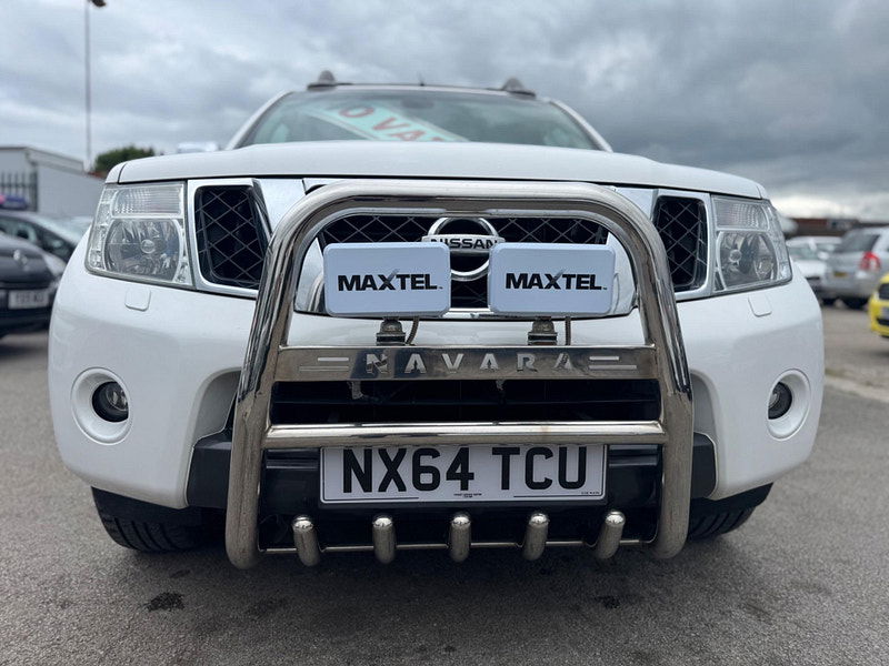Nissan Navara 2.5 dCi Tekna 4WD Euro 5 4dr 4dr Manual 2025