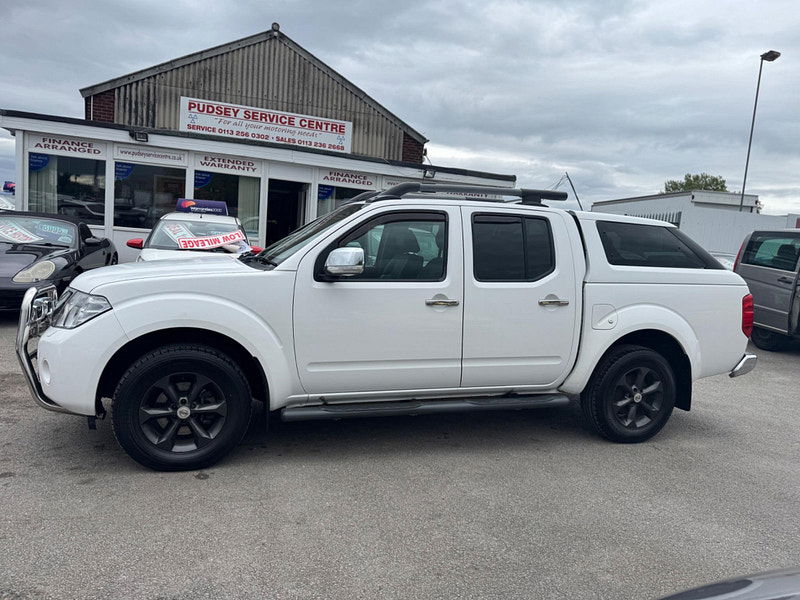 Nissan Navara 2.5 dCi Tekna 4WD Euro 5 4dr 4dr Manual 2025