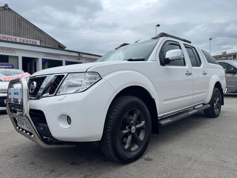 Nissan Navara 2.5 dCi Tekna 4WD Euro 5 4dr 4dr Manual 2025