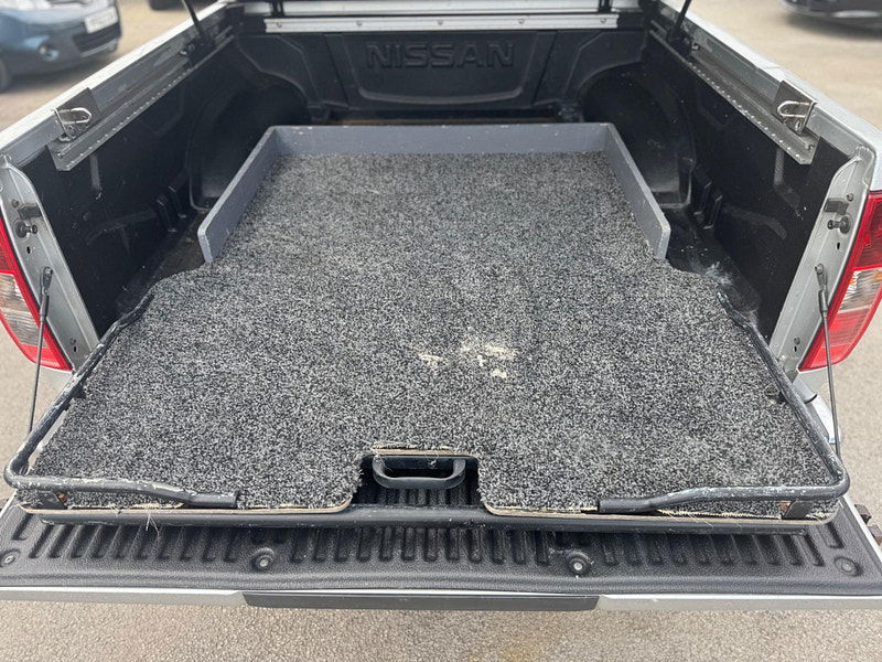 Nissan Navara 2.5 dCi Tekna 4WD Euro 5 4dr 4dr Manual 2025