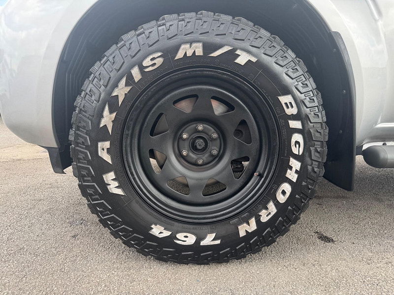 Nissan Navara 2.5 dCi Tekna 4WD Euro 5 4dr 4dr Manual 2025