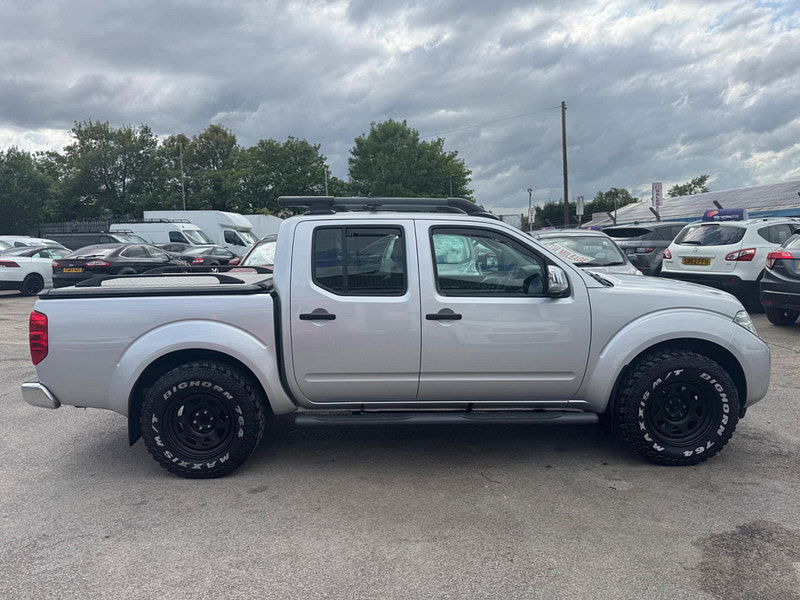 Nissan Navara 2.5 dCi Tekna 4WD Euro 5 4dr 4dr Manual 2025