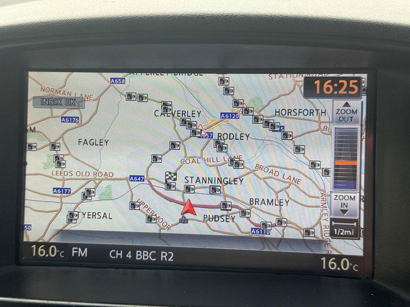 Nissan Navara 2.5 dCi Tekna 4WD Euro 5 4dr 4dr Manual 2025