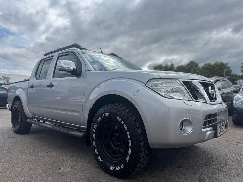 Nissan Navara 2.5 dCi Tekna 4WD Euro 5 4dr 4dr Manual 2025