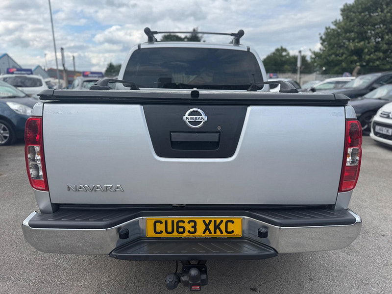 Nissan Navara 2.5 dCi Tekna 4WD Euro 5 4dr 4dr Manual 2025