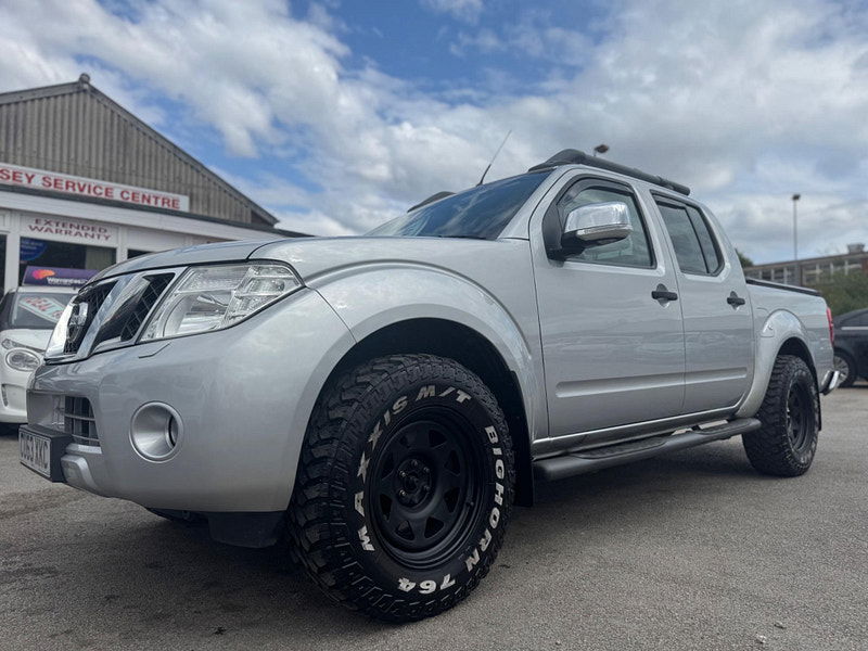 Nissan Navara 2.5 dCi Tekna 4WD Euro 5 4dr 4dr Manual 2025