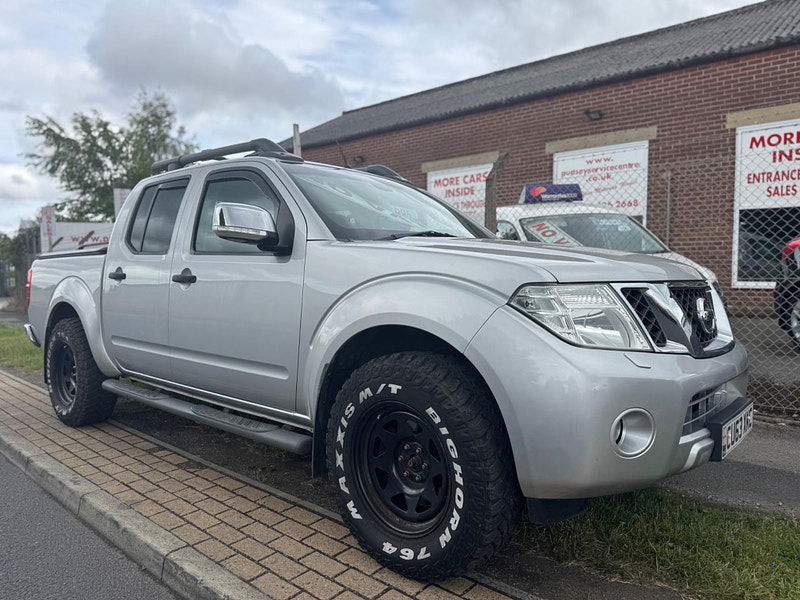 Nissan Navara 2.5 dCi Tekna 4WD Euro 5 4dr 4dr Manual 2025