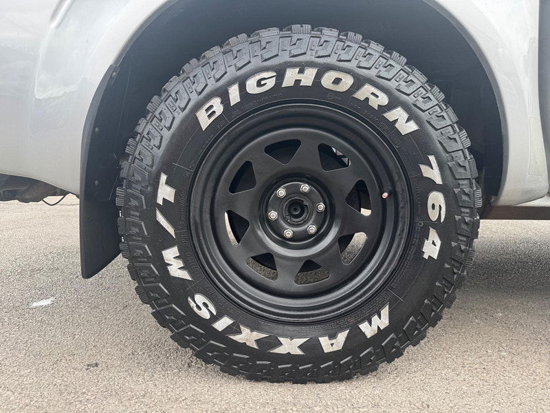 Nissan Navara 2.5 dCi Tekna 4WD Euro 5 4dr 4dr Manual 2025