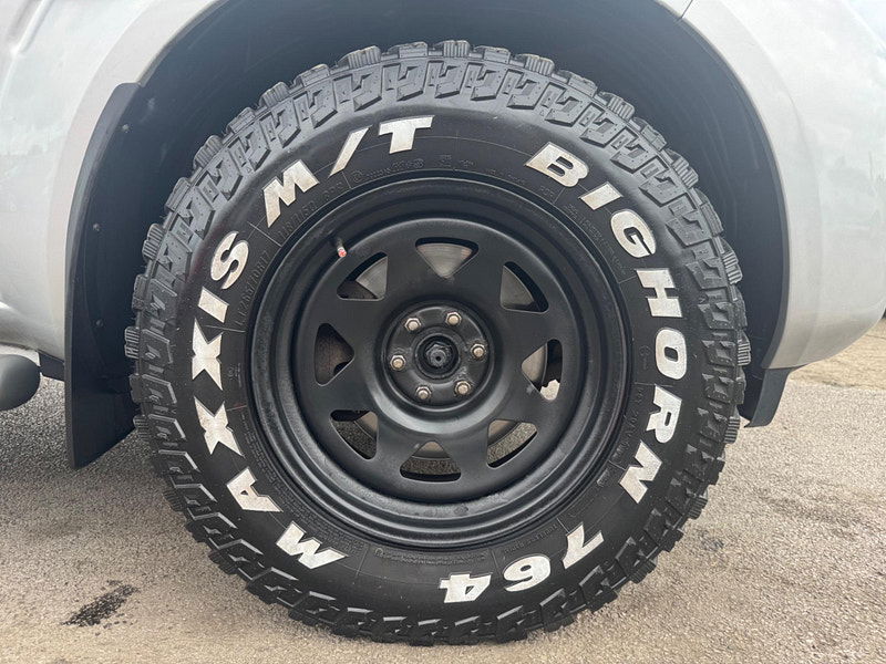 Nissan Navara 2.5 dCi Tekna 4WD Euro 5 4dr 4dr Manual 2025