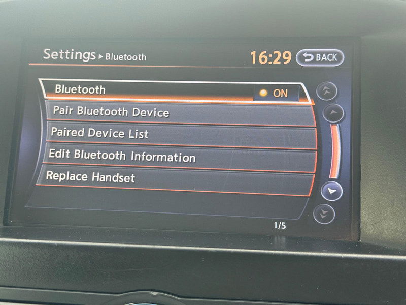 Nissan Navara 2.5 dCi Tekna 4WD Euro 5 4dr 4dr Manual 2025