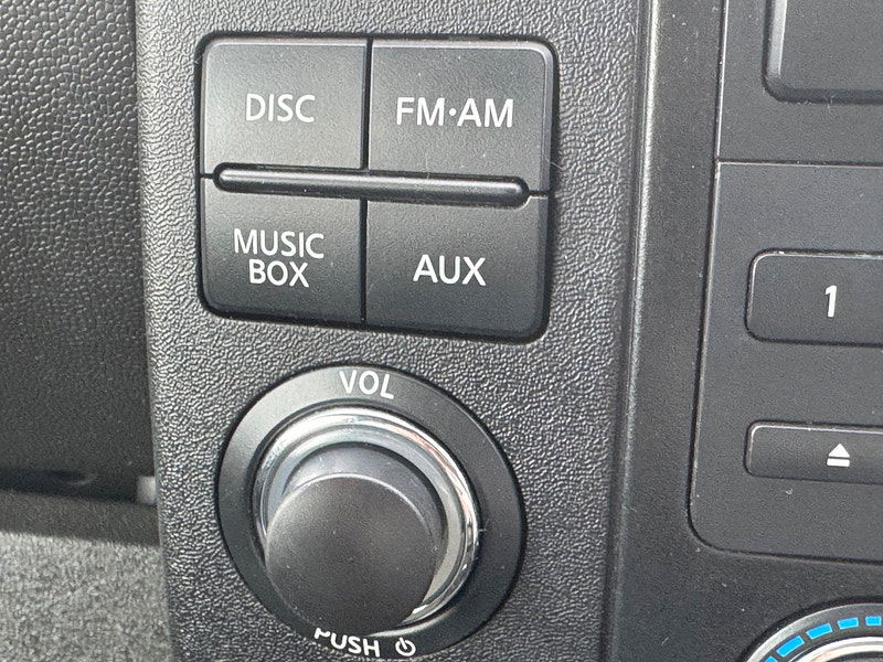 Nissan Navara 2.5 dCi Tekna 4WD Euro 5 4dr 4dr Manual 2025