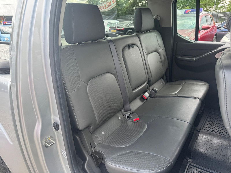 Nissan Navara 2.5 dCi Tekna 4WD Euro 5 4dr 4dr Manual 2025