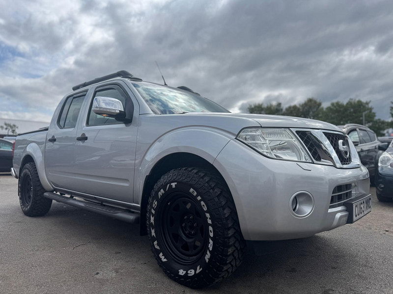 Nissan Navara 2.5 dCi Tekna 4WD Euro 5 4dr 4dr Manual 2025