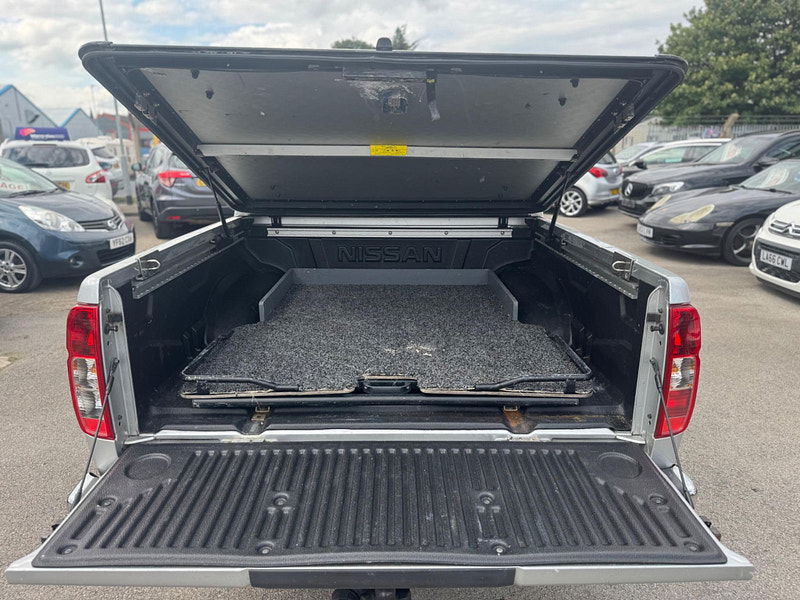 Nissan Navara 2.5 dCi Tekna 4WD Euro 5 4dr 4dr Manual 2025