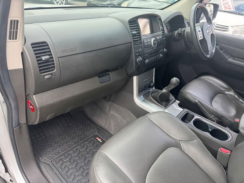 Nissan Navara 2.5 dCi Tekna 4WD Euro 5 4dr 4dr Manual 2025