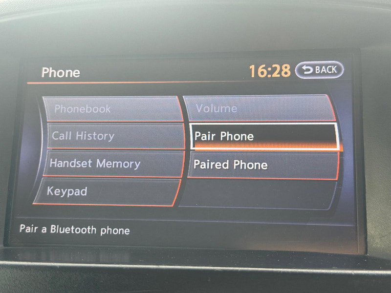 Nissan Navara 2.5 dCi Tekna 4WD Euro 5 4dr 4dr Manual 2025