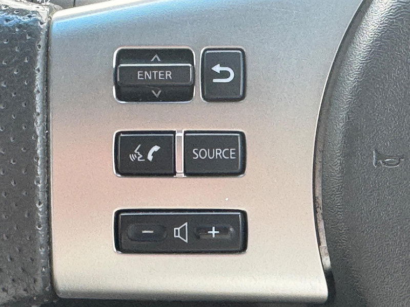 Nissan Navara 2.5 dCi Tekna 4WD Euro 5 4dr 4dr Manual 2025