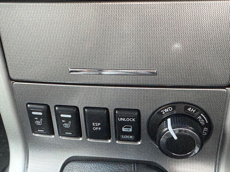 Nissan Navara 2.5 dCi Tekna 4WD Euro 5 4dr 4dr Manual 2025