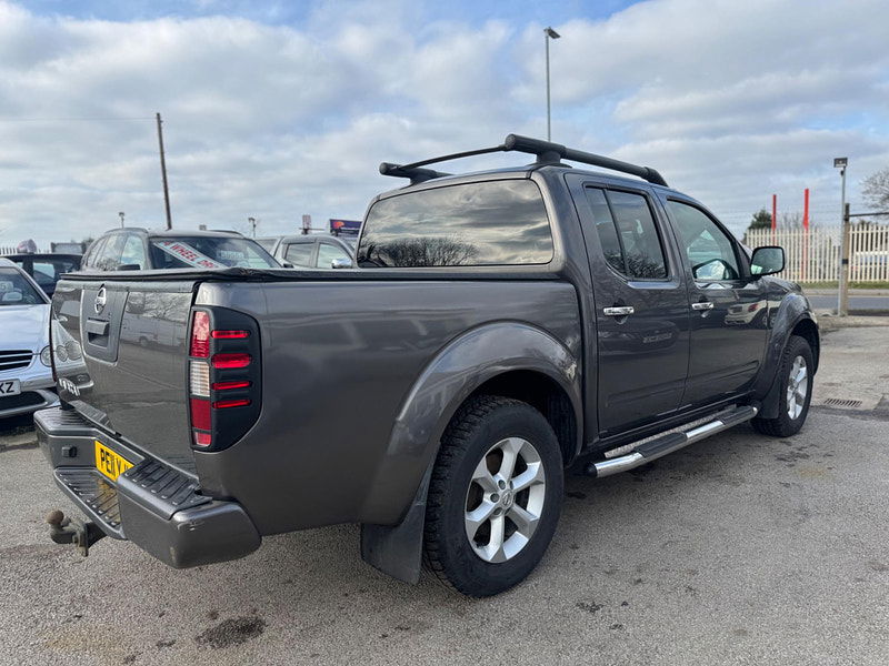 Nissan Navara 2.5 dCi Tekna Auto 4WD Euro 4 4dr 4dr Automatic 2025