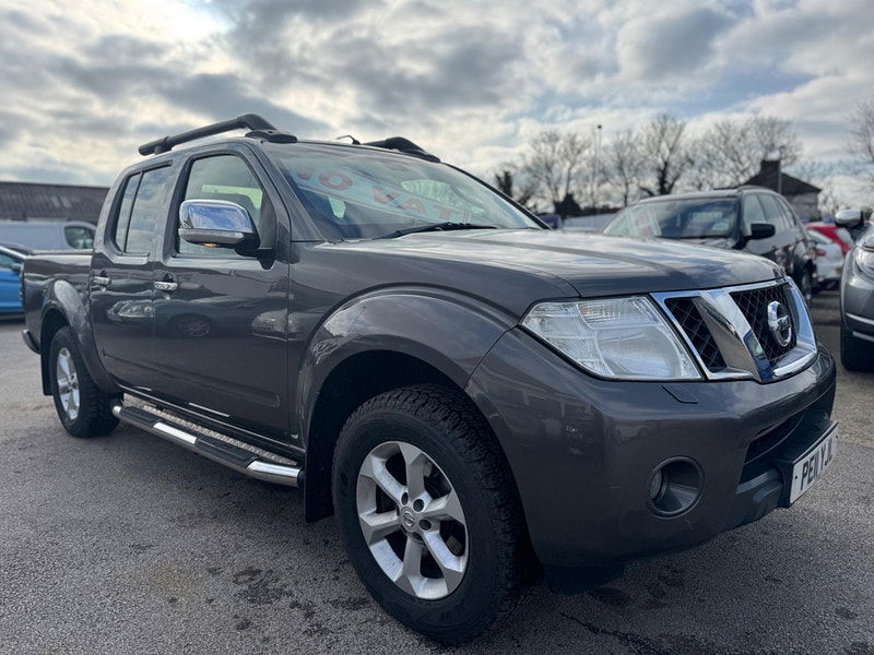 Nissan Navara 2.5 dCi Tekna Auto 4WD Euro 4 4dr 4dr Automatic 2025