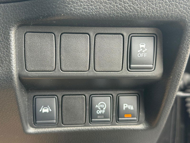 Nissan Qashqai 1.5 dCi Tekna 2WD Euro 5 (s/s) 5dr 5dr Manual 2025