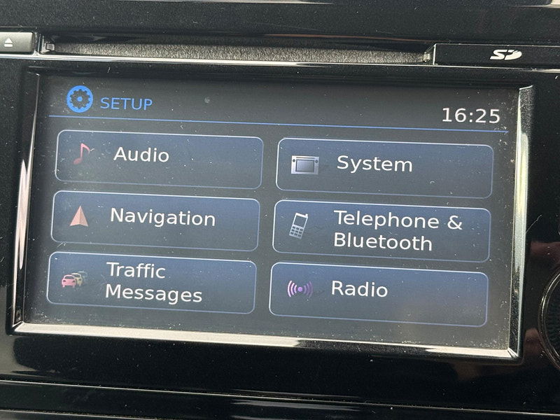 Nissan Qashqai 1.5 dCi Tekna 2WD Euro 5 (s/s) 5dr 5dr Manual 2025