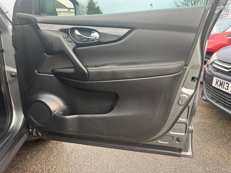 Nissan Qashqai 1.6 dCi Tekna 2WD Euro 5 (s/s) 5dr 5dr Manual 2026