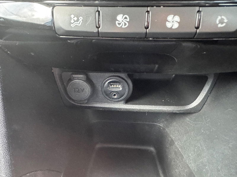 Peugeot 208 1.2 VTi PureTech Allure Euro 6 5dr 5dr Manual 2025