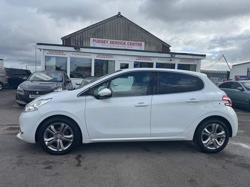Peugeot 208 1.2 VTi PureTech Allure Euro 6 5dr 5dr Manual 2025