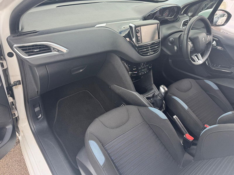 Peugeot 208 1.2 VTi PureTech Allure Euro 6 5dr 5dr Manual 2025