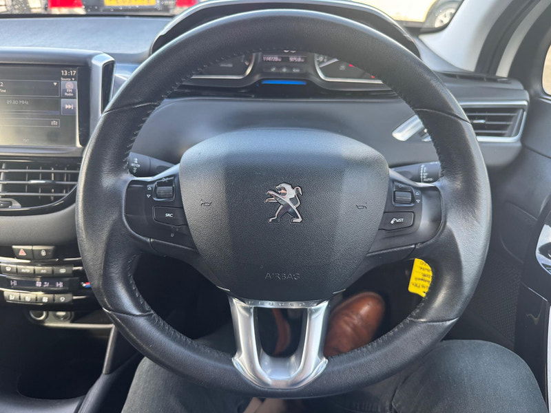 Peugeot 208 1.2 VTi PureTech Allure Euro 6 5dr 5dr Manual 2025