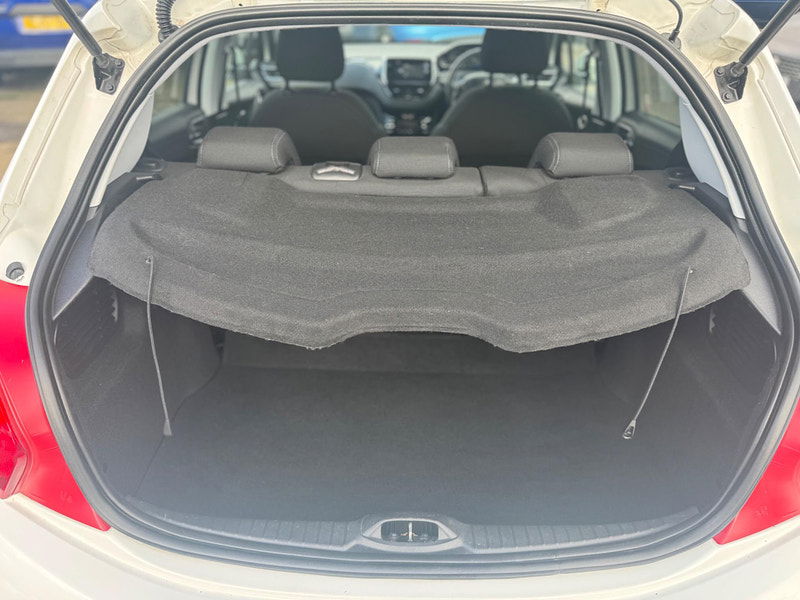 Peugeot 208 1.2 VTi PureTech Allure Euro 6 5dr 5dr Manual 2025