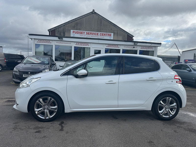 Peugeot 208 1.2 VTi PureTech Allure Euro 6 5dr 5dr Manual 2025