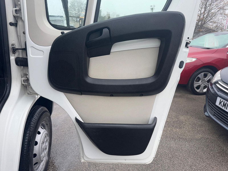 Peugeot Boxer 2.2 HDi 335 Professional L3 H2 Euro 5 5dr 5dr Manual 2025