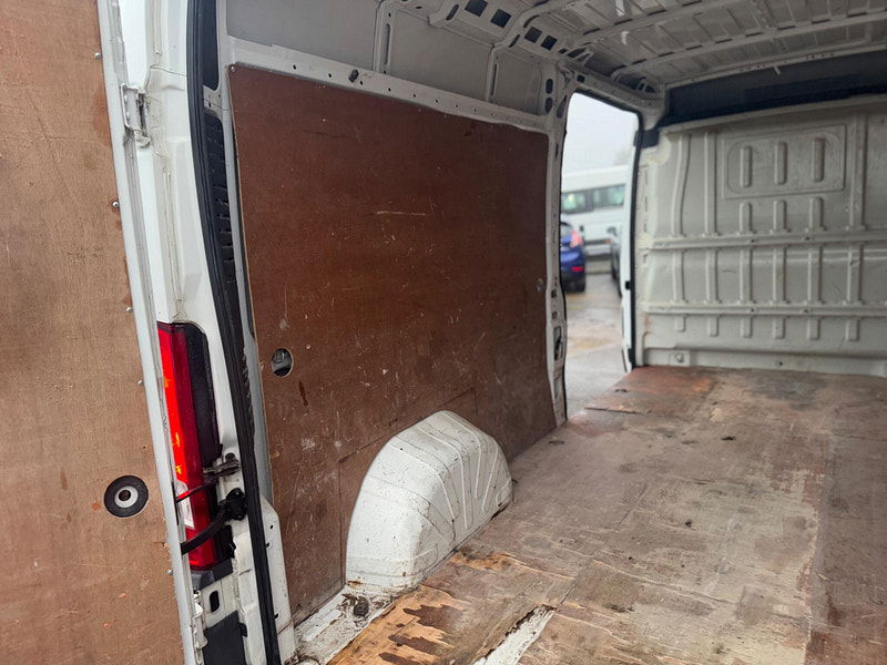 Peugeot Boxer 2.2 HDi 335 Professional L3 H2 Euro 5 5dr 5dr Manual 2025