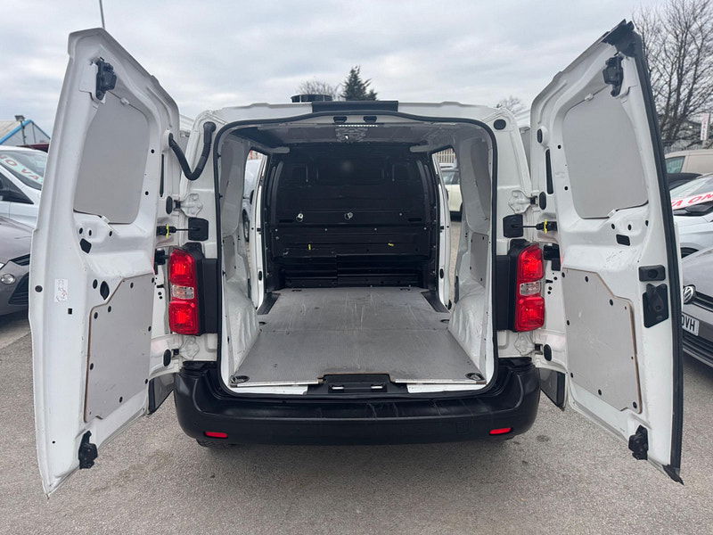 Peugeot Expert 2.0 BlueHDi 1400 Professional Standard Panel Van MWB Euro 6 (s/s) 6dr 6dr Manual 2025