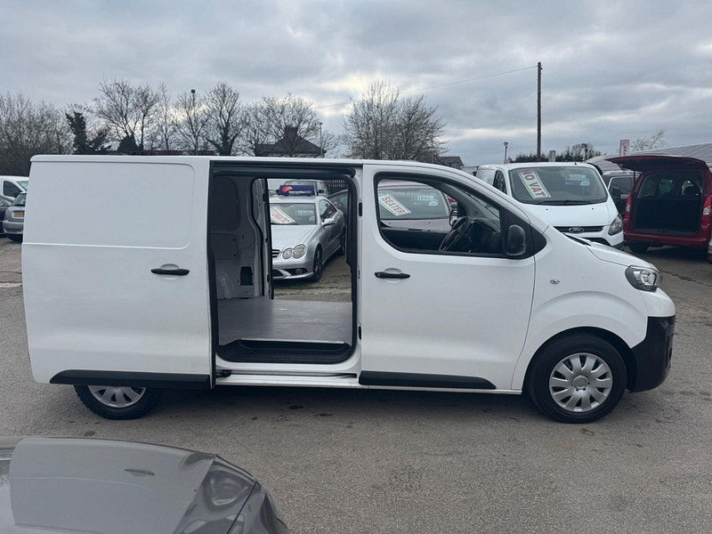 Peugeot Expert 2.0 BlueHDi 1400 Professional Standard Panel Van MWB Euro 6 (s/s) 6dr 6dr Manual 2025