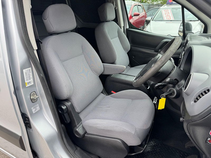 Peugeot Partner 1.6 HDi S Crew Van L2 H1 4dr 4dr Manual 2025