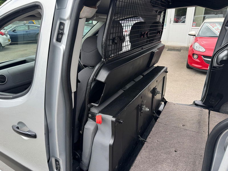 Peugeot Partner 1.6 HDi S Crew Van L2 H1 4dr 4dr Manual 2025
