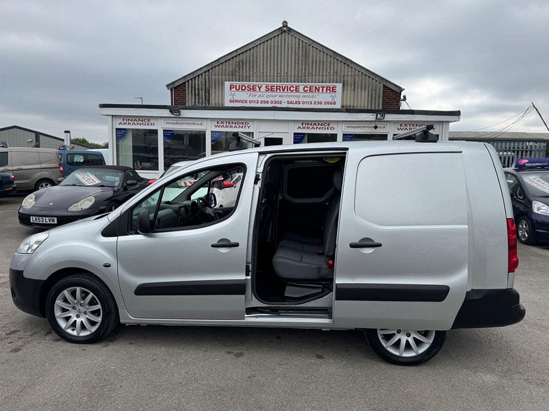 Peugeot Partner 1.6 HDi S Crew Van L2 H1 4dr 4dr Manual 2025