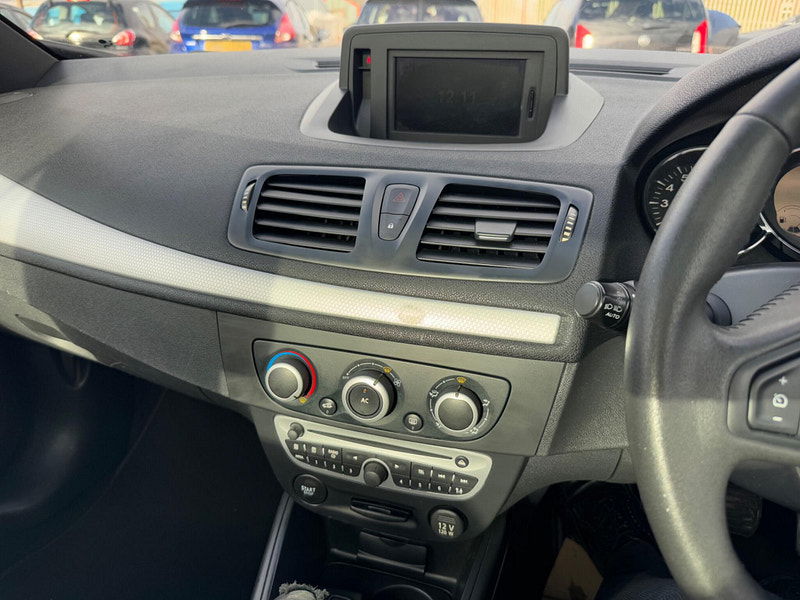 Renault Megane 1.4 TCe Dynamique TomTom Euro 5 2dr 2dr Manual 2025