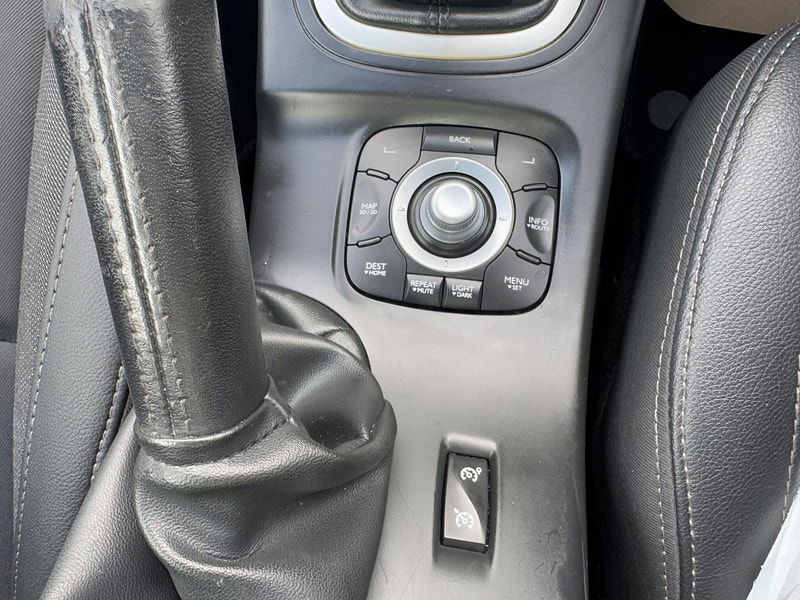 Renault Megane 1.4 TCe Dynamique TomTom Euro 5 2dr 2dr Manual 2025