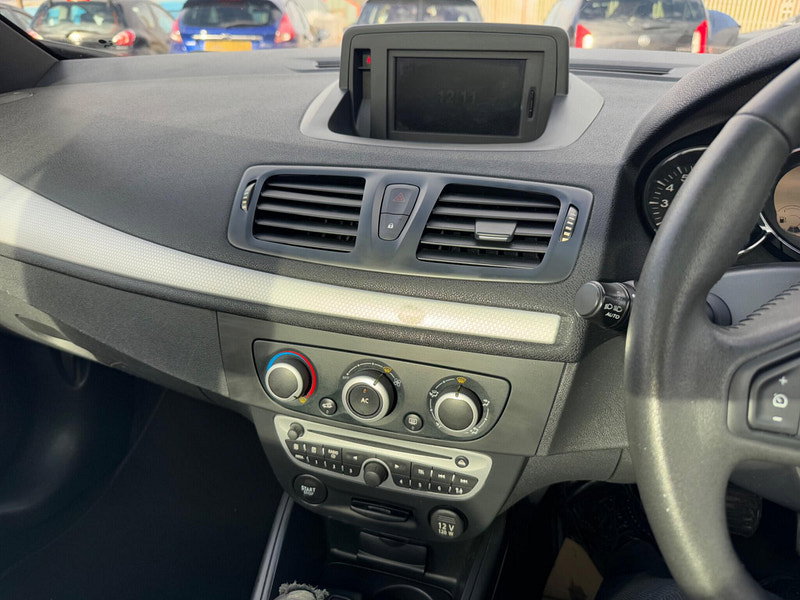 Renault Megane 1.4 TCe Dynamique TomTom Euro 5 2dr 2dr Manual 2026