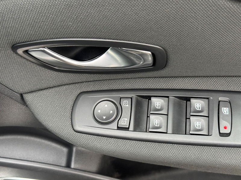 Renault Scenic 1.6 VVT Dynamique Euro 5 5dr 5dr Manual 2025