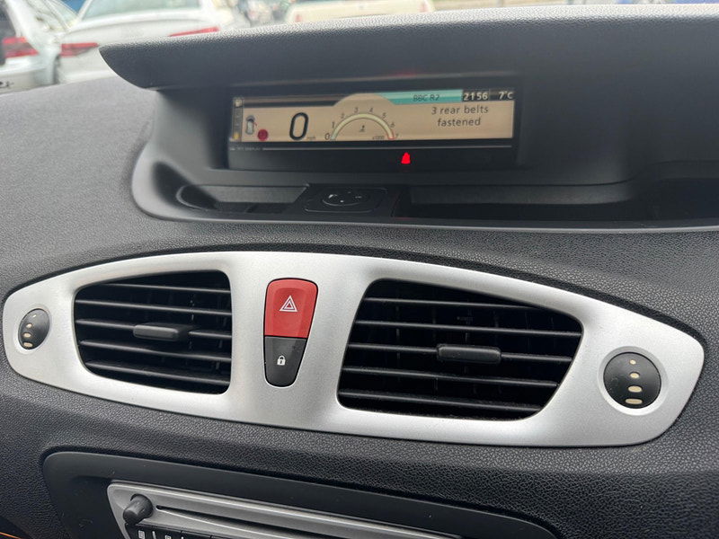 Renault Scenic 1.6 VVT Dynamique Euro 5 5dr 5dr Manual 2025