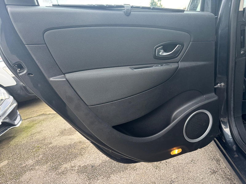 Renault Scenic 1.6 VVT Dynamique Euro 5 5dr 5dr Manual 2025